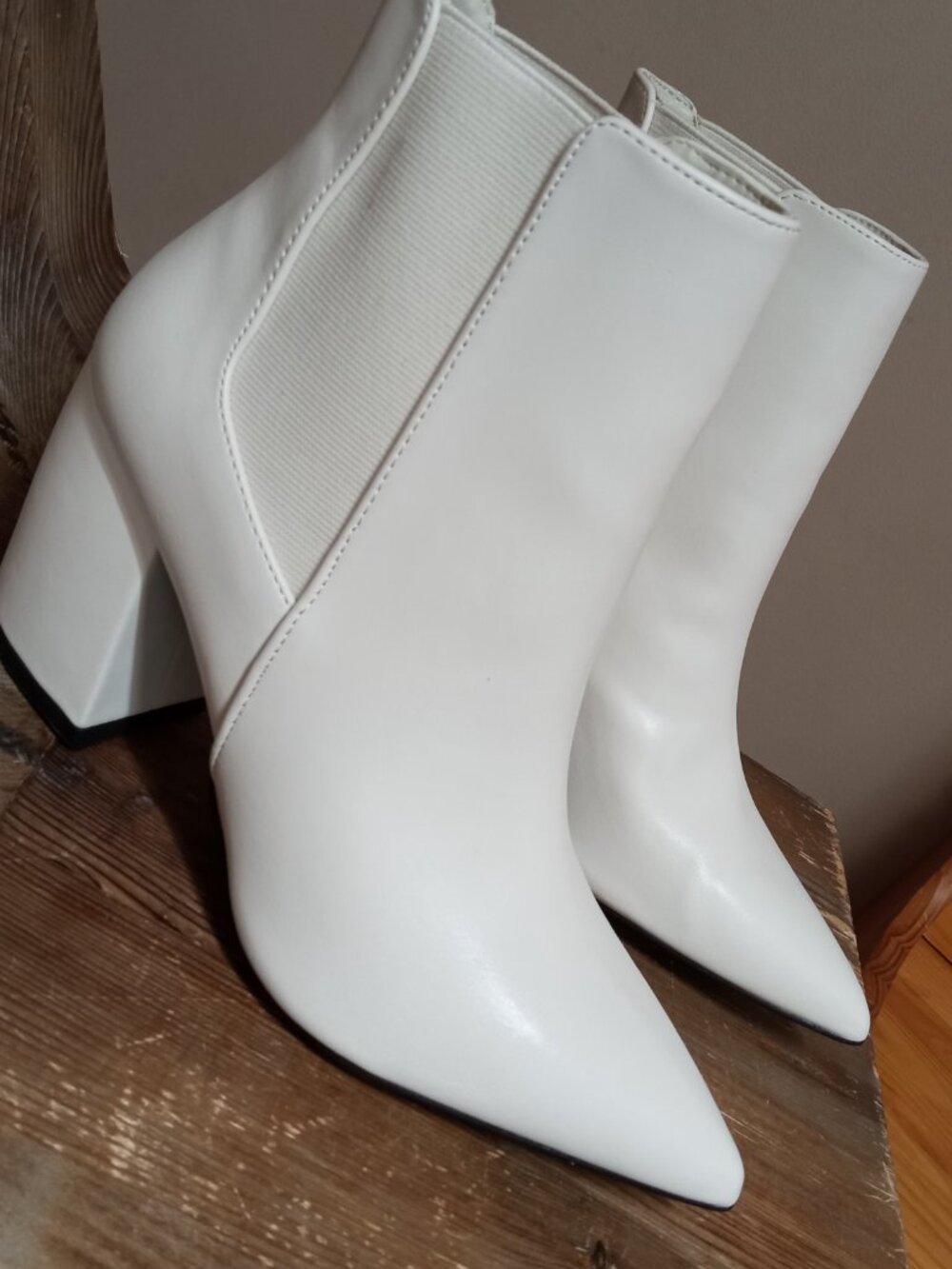 Qupid Amari Women's Size 8 Amari Ankle Boots NEW!